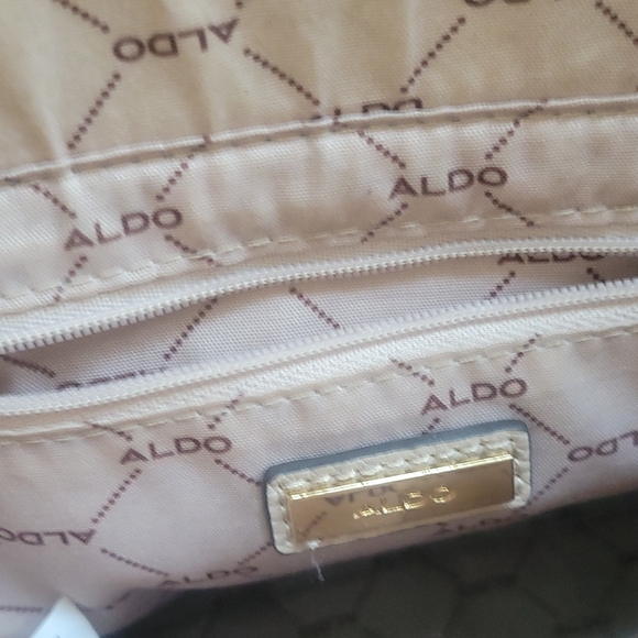 |ALDO| Women Shoulder Bag| Color Taupe with gold| - Picture 6 of 9